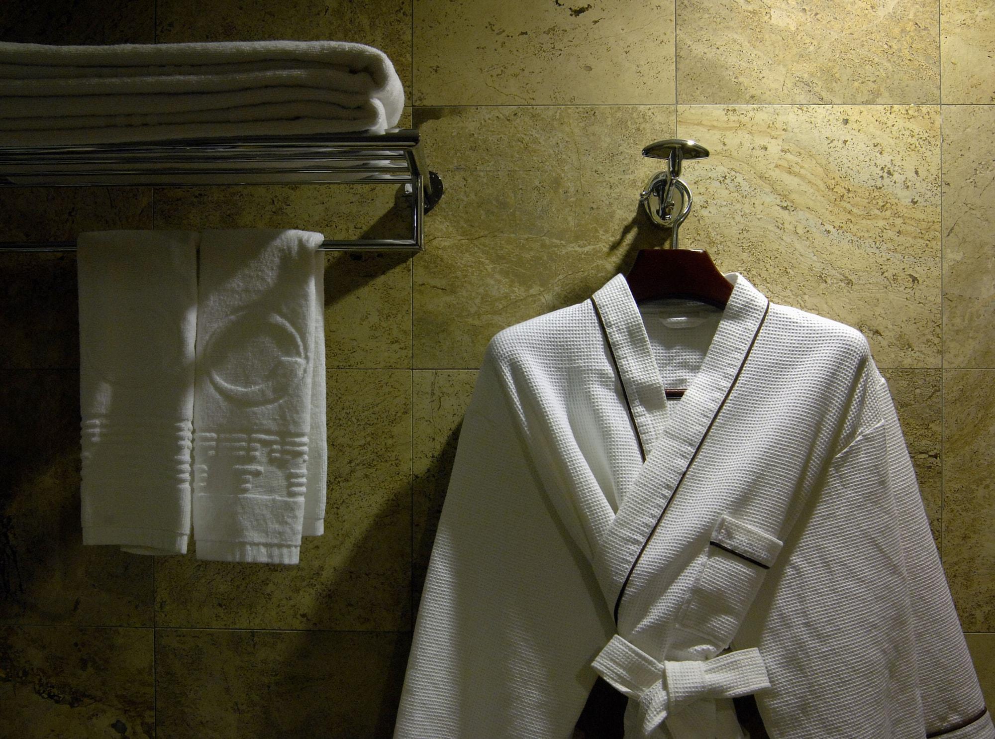 Oriental Suites Hotel & Spa Hanoi Exterior foto