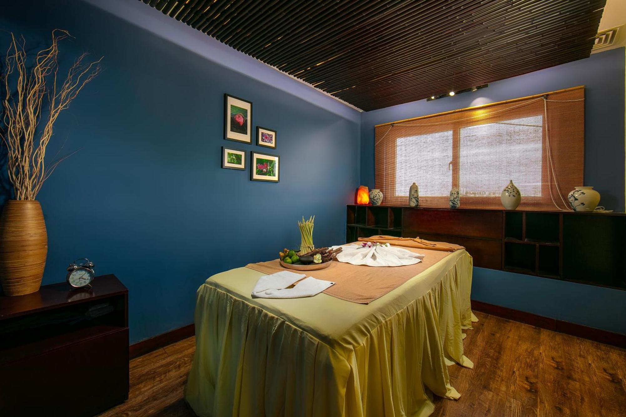 Oriental Suites Hotel & Spa Hanoi Exterior foto