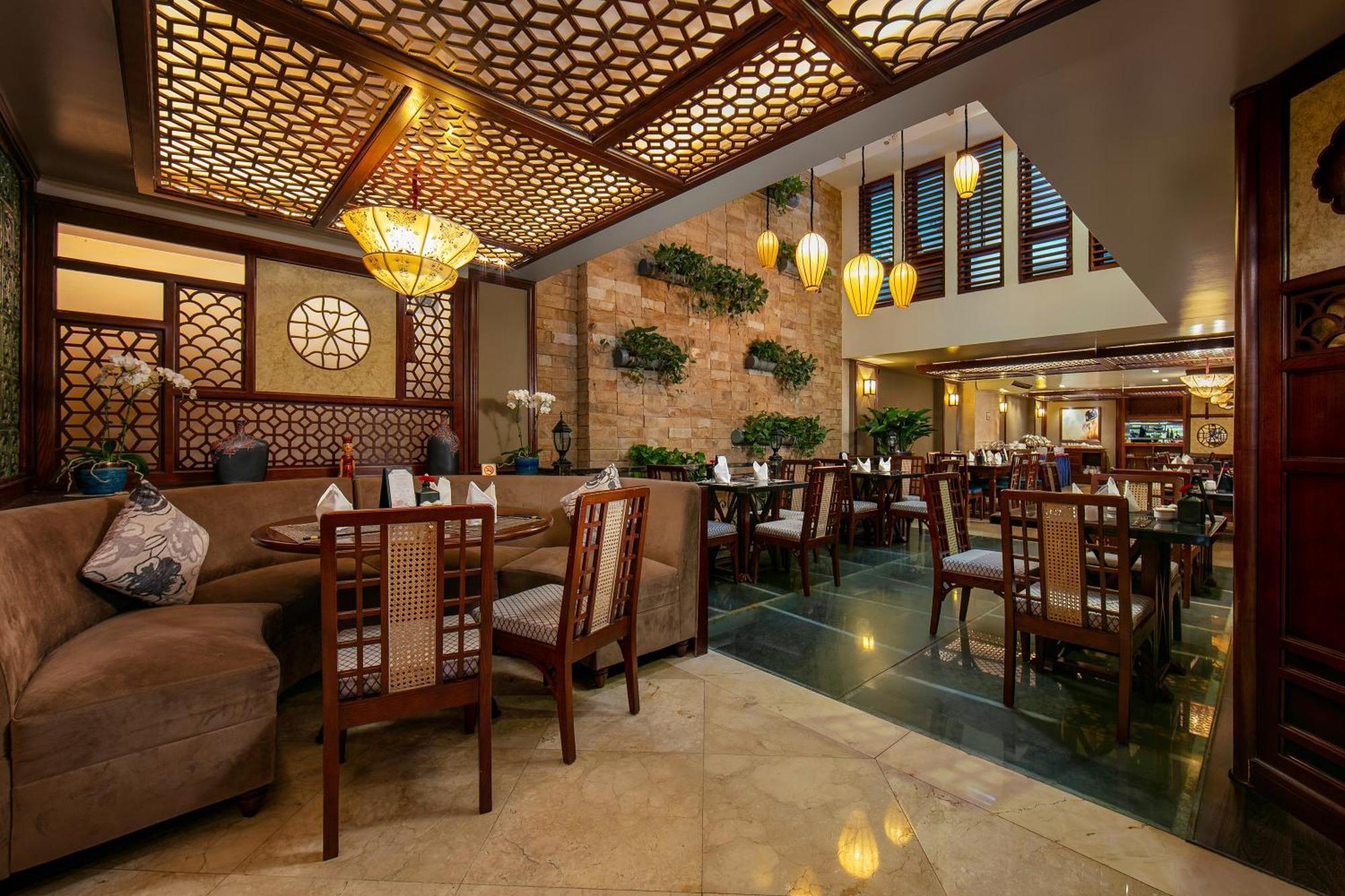 Oriental Suites Hotel & Spa Hanoi Exterior foto