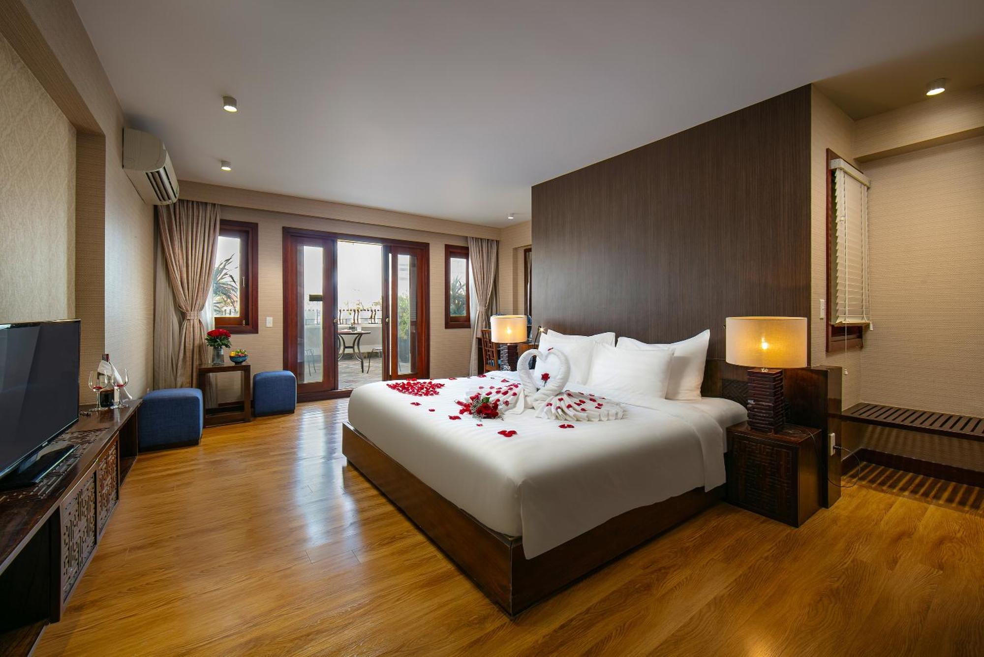 Oriental Suites Hotel & Spa Hanoi Exterior foto