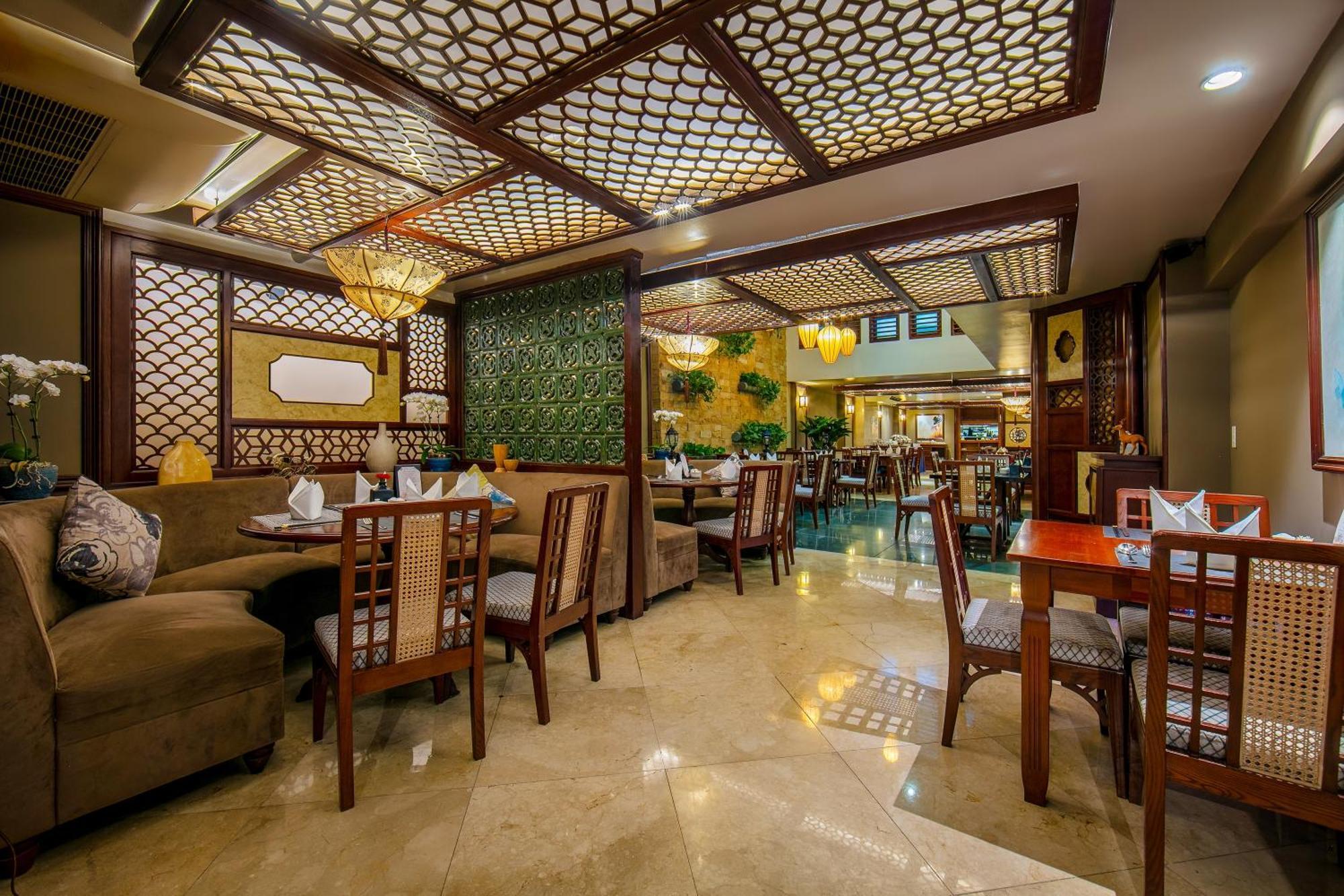 Oriental Suites Hotel & Spa Hanoi Exterior foto