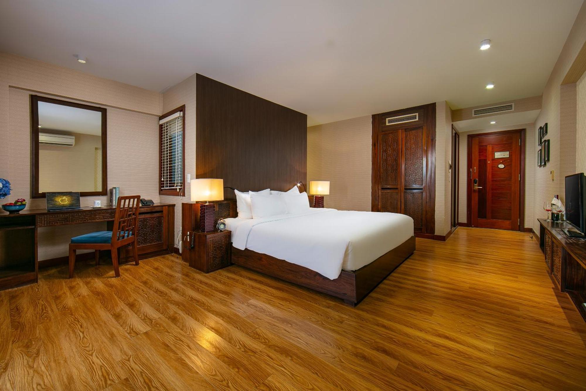 Oriental Suites Hotel & Spa Hanoi Exterior foto