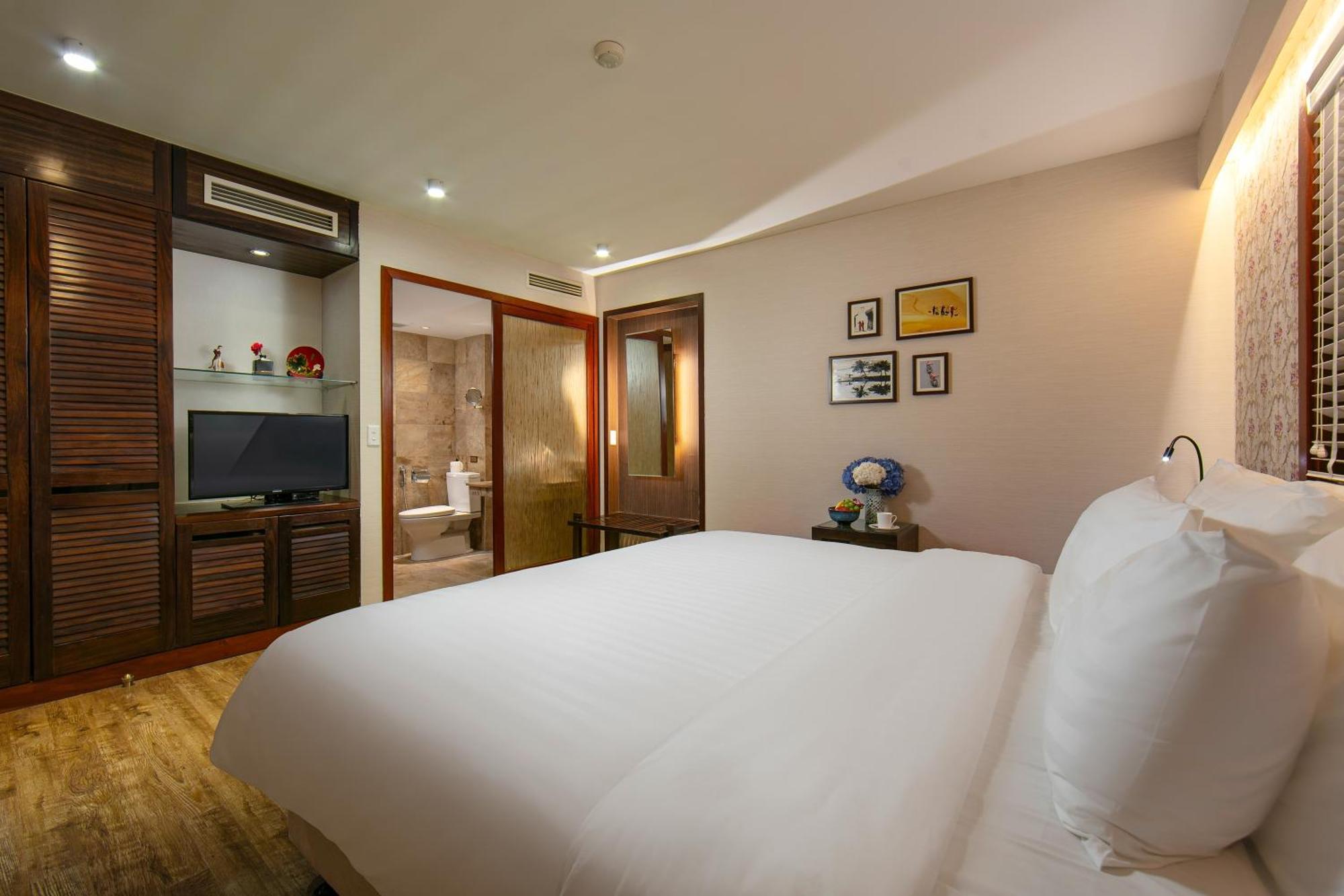 Oriental Suites Hotel & Spa Hanoi Exterior foto