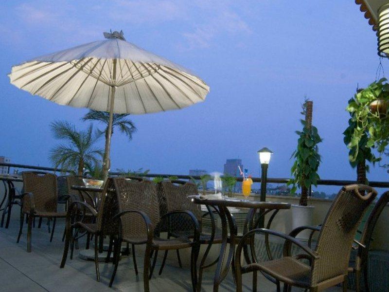 Oriental Suites Hotel & Spa Hanoi Restaurant foto